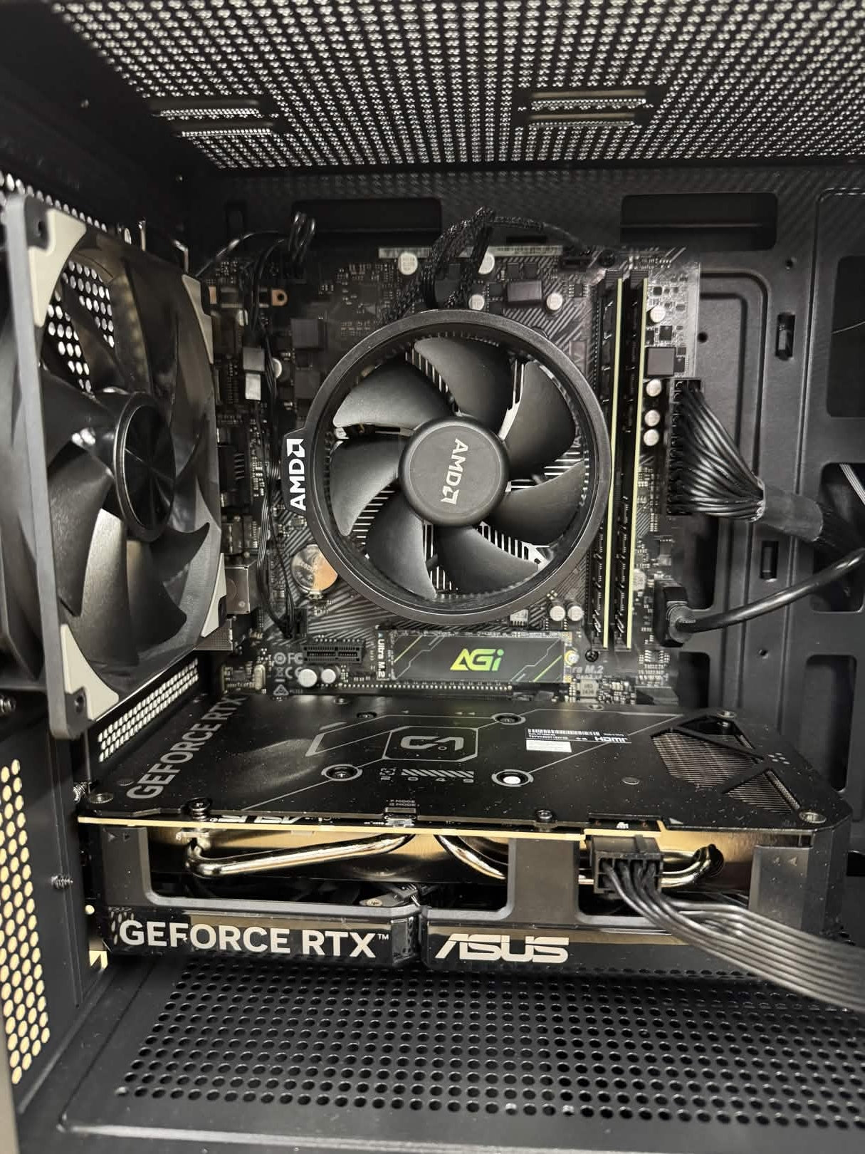 【Ryzen7 5700X & RTX5060】不死鳥PC062