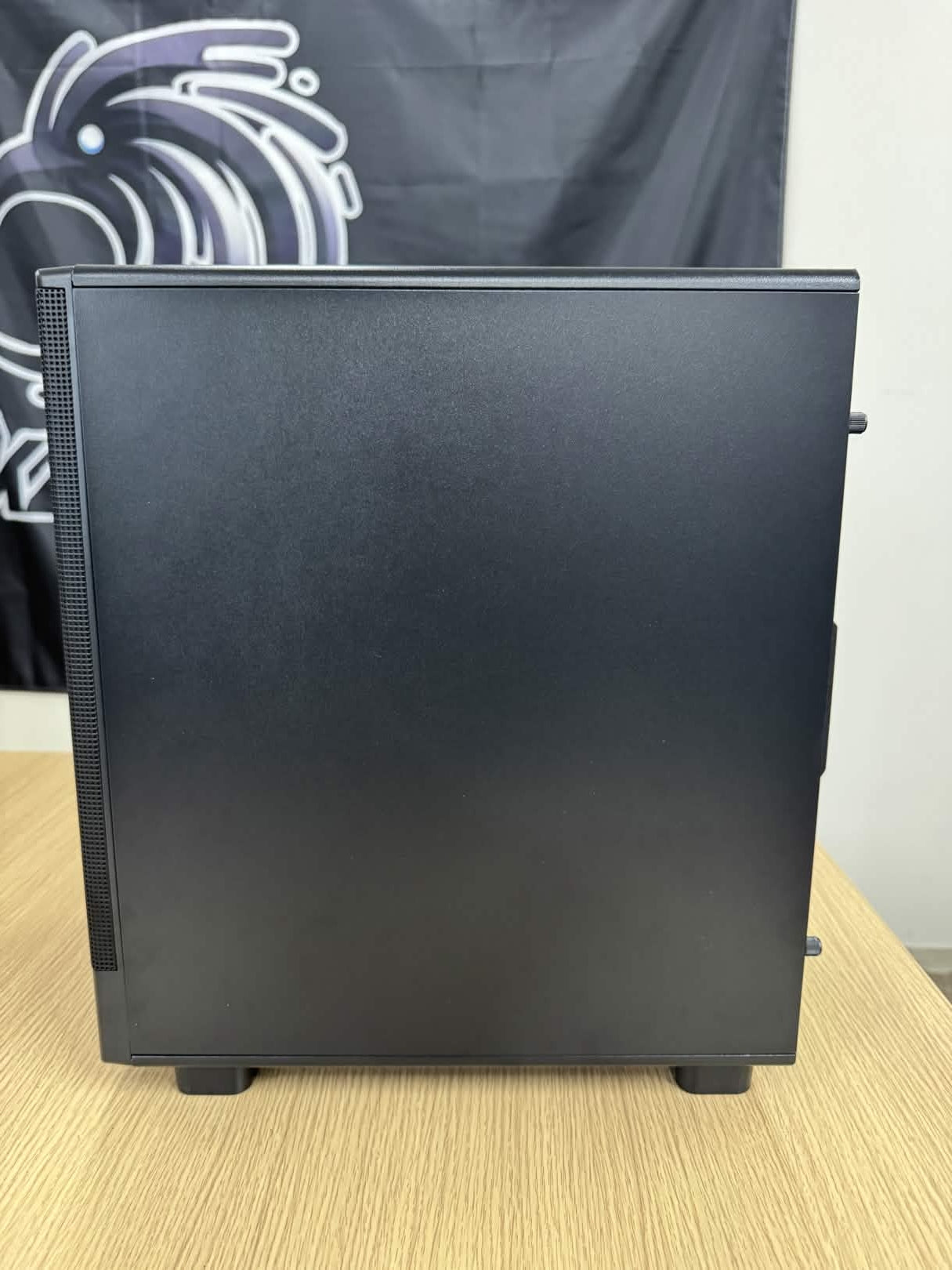 【Ryzen7 5700X & RTX5060】不死鳥PC062