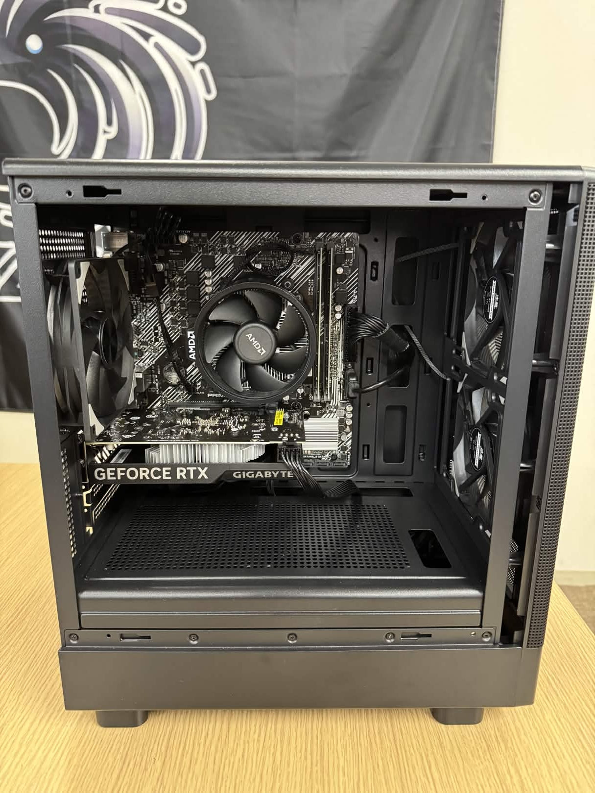 【Ryzen7 5700X & RTX4060】不死鳥PC063