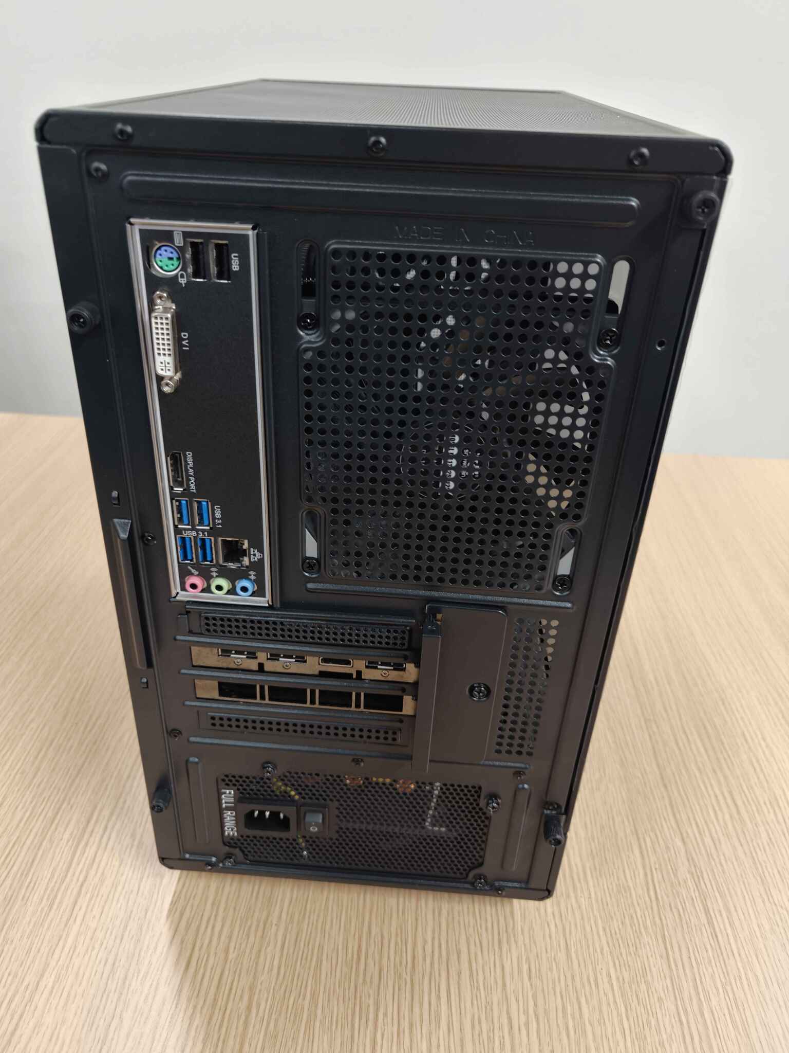 Core i7 8700 ＆ RTX2070Super】不死鳥PC057 – KARASUGAMING