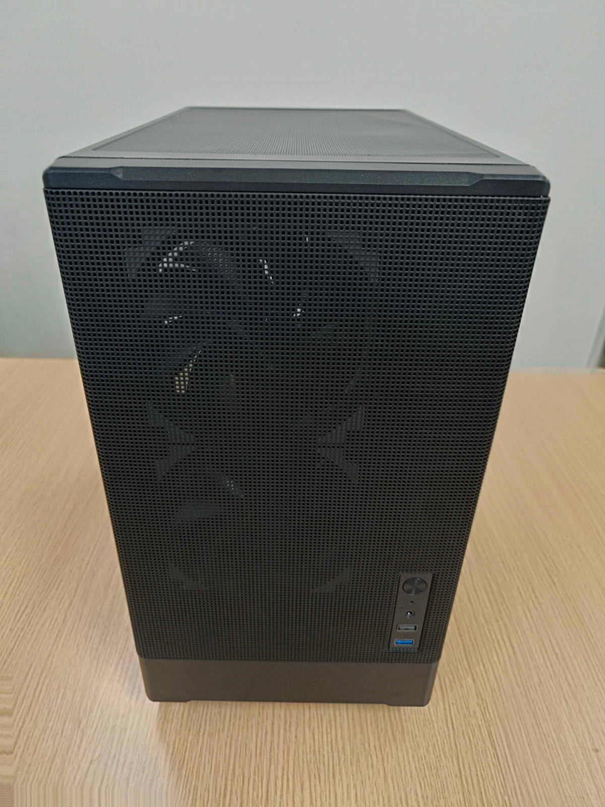 【Core i7 8700 ＆ RTX2070Super】メーカー再生品057