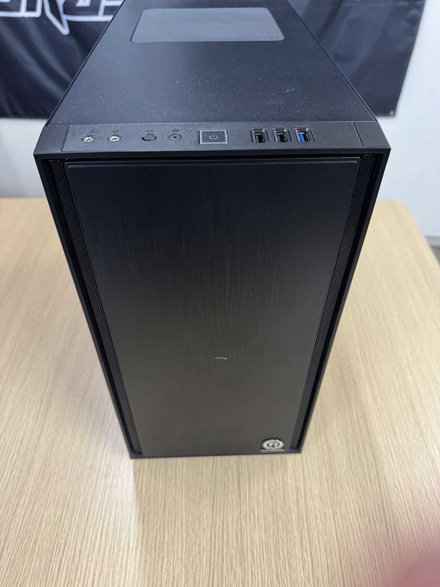 【Ryzen3 Pro 4350G & RTX2070】不死鳥PC035