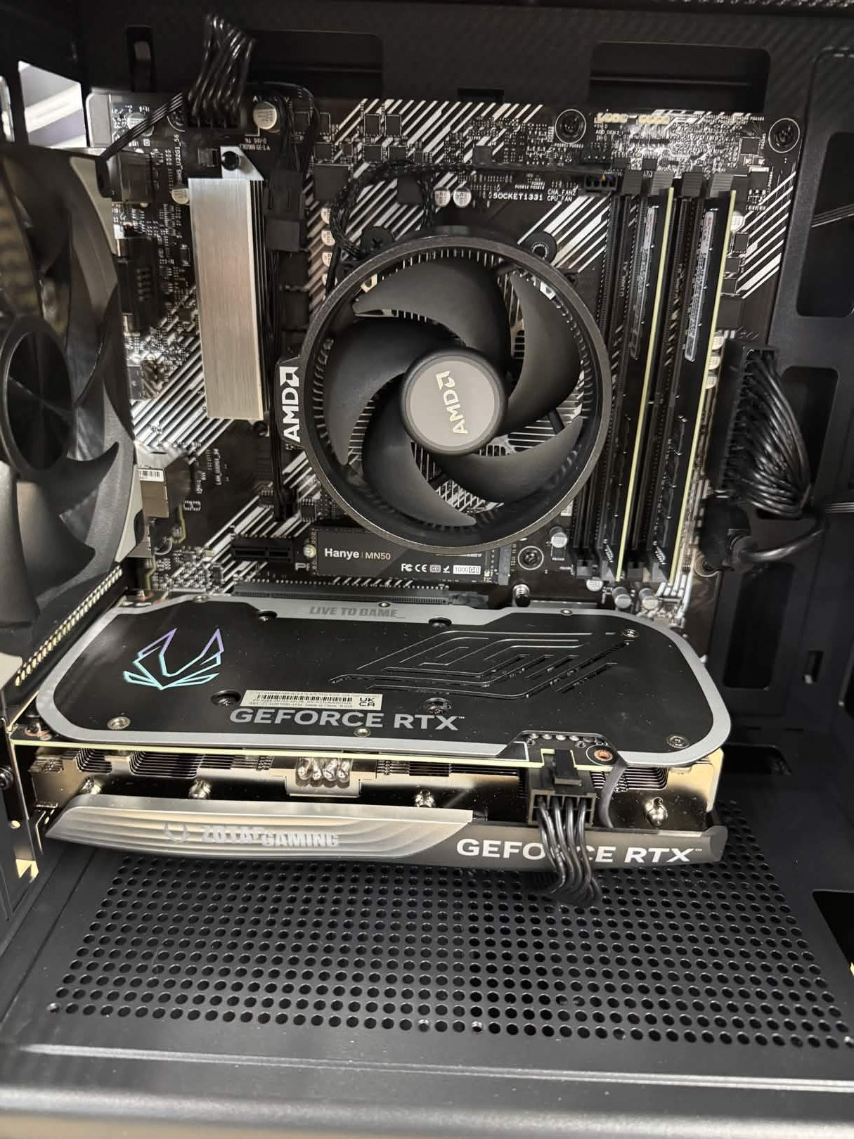 【Ryzen7 5700X & RTX4070】不死鳥PC034
