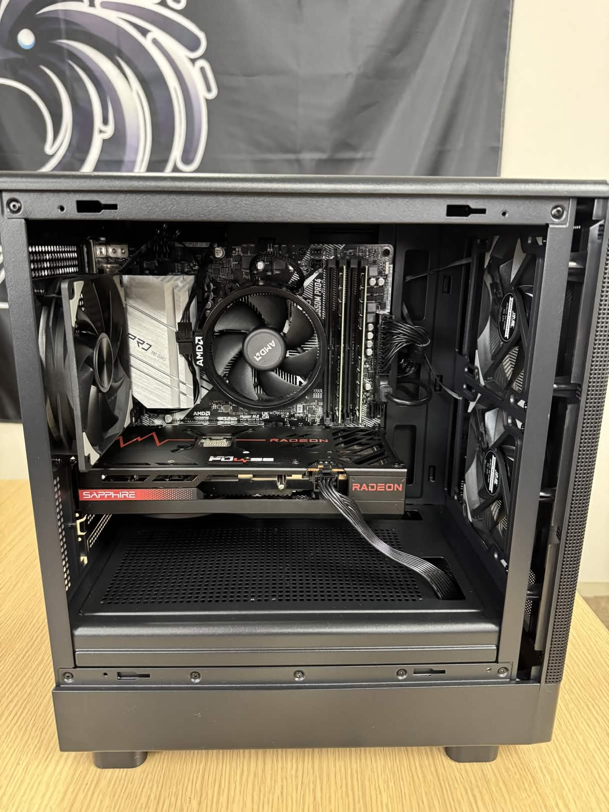 【Ryzen7 5700X & RX7600】不死鳥PC066